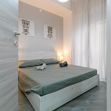 La Dimora Di Tanya Apartman Szirakúza Kültér fotó